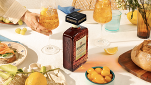 Disaronno lancia la nuova bottiglia e rafforza il proprio percorso di evoluzione con una campagna globale firmata 72andSunny