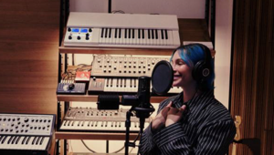 BMW Italia punta sulla musica per parlare ai giovani: Rose Villain è il volto e la voce della nuova campagna per Serie 1 BMW Italia punta sulla musica per parlare ai giovani: Rose Villain è il volto e la voce della nuova campagna per Serie 1
