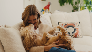 Roborock lancia la sua prima campagna italiana con Filippa Lagerbäck: “Segui il tuo ritmo, Saros è al tuo fianco”. Firma Chimera Studios