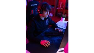 Dive Esports e Dolly Noire collaborano nel nome della creatività italiana. Il primo passo è una campagna di influencer marketing che ingaggia talent in ambito gaming