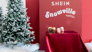 Shein torna a Napoli con il nuovo pop-up store a tema natalizio "Shein Snowville"