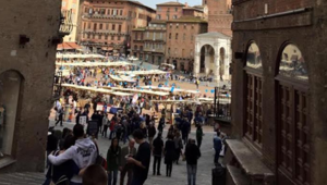 Il Mercato nel Campo di Siena festeggia 10 anni con l’edizione dedicata ai ‘Borghi autentici d'Italia’