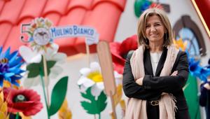 Mulino Bianco compie 50 anni.  Torna in tv il Piccolo Mugnaio nello spot di LePub. Signorelli: "Piano di comunicazione integrato da 10 mln". A Milano al via un anno di eventi con l'installazione in piazza Gae Aulenti della maxi Sveglia
