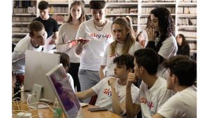 Al via la 3a edizione di Sky Up The Edit,  progetto didattico di Sky per l’inclusione digitale degli studenti tra gli 8 e i 18 anni. Novità: la Sky Up Academy Studio