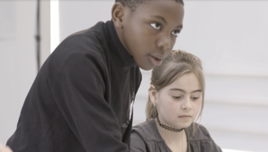 Herezie Group filma le reazioni dei più piccoli di fronte alle disuguaglianze sociali per l'Observatoire des Inégalités