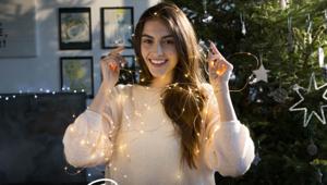 Uno scintillante ‘light party’ di Natale per il nuovo spot 3 firmato Ogilvy