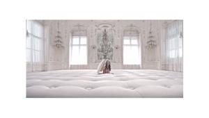 Un surreale viaggio nel piacere nella campagna tv Müller Mix Wafer firmata RED Robiglio&Dematteis