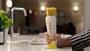 Pasta Sgambaro e Bruno Barbieri confermano la collaborazione per il 2021. Prosegue la campagna “Per una vita bella, dai campi al cuore” realizzata da Plus - Trento