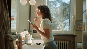 Regina (Gruppo Sofidel) torna in comunicazione con la campagna dedicata ai Rotoloni. On air gli spot “Messaggi Vocali” e “Tombola di Natale” firmati Grey