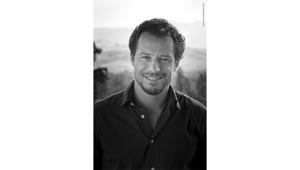 Stefano Accorsi racconta ai bambini la vita dei più grandi poeti della storia con il supporto di Radio Deejay, Deejay.it e Radio Capital