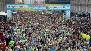 Stramilano Half Marathon, 43esima edizione: oltre 7.000 atleti in gara, si aggiudica la vittoria il keniota Felix Kibitok. Sponsor tecnico Asics