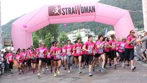 A Bergamo la terza tappa del tour Strawoman, la corsa tutta al femminile contro la violenza sulle donne