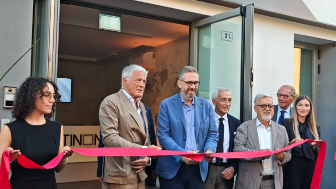 Gattinoni inaugura a Bologna un nuovo hub per 100 professionisti: eventi, MICE e Travel al centro della strategia di crescita. Gattinoni: "Crediamo nella presenza fisica sul territorio, capace di alimentare fiducia, consulenza e relazioni autentiche" Gattinoni inaugura a Bologna un nuovo hub per 100 professionisti: eventi, MICE e Travel al centro della strategia di crescita. Gattinoni: "Crediamo nella presenza fisica sul territorio, capace di alimentare fiducia, consulenza e relazioni autentiche"