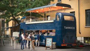Tannico anima il Merano WineFestival con un Double Decker trasformato in Wine & Cocktail Bar
