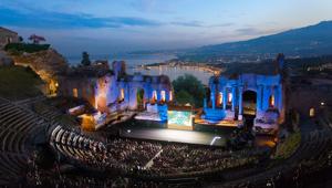 “Giovani per Taormina”, un grido d'allarme per salvare la perla del Mediterraneo che rischia il collasso
