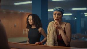 TENA va in TV con la campagna #UltimaMenopausaDaSola realizzata dall’agenzia AMV BBDO e pianificata da Zenith