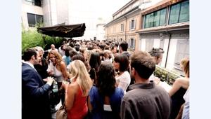 Riapre la Terrazza Aria del boutique hotel Sina The Gray con un ciclo di aperitivi