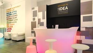 Theoria festeggia 20 anni e inaugura la nuova sede di Milano con un grande party. Presso i nuovi uffici di via Settala 41 anche uno spazio per eventi