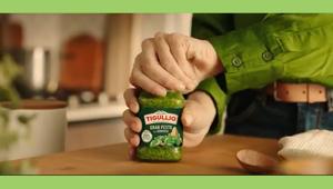 Tigullio torna in comunicazione con VMLY&R per promuovere il suo basilico da agricoltura sostenibile