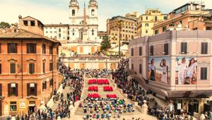 Dallo spot al flash mob, in Piazza di Spagna oltre 350 ballerini per TIM