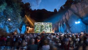 Tones on the Stones si trasforma e presenta TONES Teatro Natura. Da luglio a settembre eventi e visioni in un teatro di pietra ai piedi delle Alpi