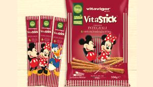 Vitavigor celebra i 90 anni di Topolino dedicandogli la nuova linea Vitastick