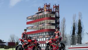 La torre simbolo del circuito di Imola diventa "Aruba"