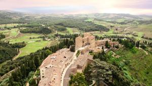 Toscana Resort Castelfalfi si affida agli studenti della Domus Academy per il nuovo piano di comunicazione