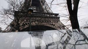 Per la Tour Eiffel un muro di vetro e acciaio antiterrorismo