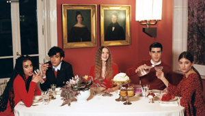 #LetsCelebrateUs, l'invito di Trussardi per le vacanze natalizie