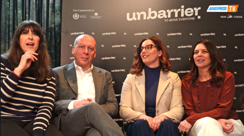 Unbarrier: il progetto di Yam112003 e Just People che trasforma l’accessibilità in valore per gli spazi pubblici e le aziende. Levoni, Sanbittèr e Miscusi tra i primi partner