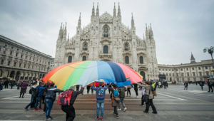 UNICEF Italia celebra la Giornata Mondiale dell’Infanzia e dell’Adolescenza con la Marcia dei Diritti di Milano, organizzata in collaborazione con il Programma Education Gen26 della Fondazione Milano Cortina 2026