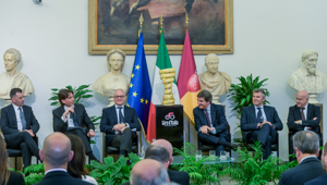 Il Giro d’Italia celebra il grande arrivo a Roma: la Capitale si conferma palcoscenico della Corsa Rosa. Onorato: “Indotto da oltre 100 milioni”