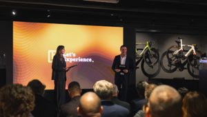Giova Experience lancia “Let’s Experience” al Centro Porsche Treviso: quando emozioni e business guidano i leader del futuro Giova Experience lancia “Let’s Experience” al Centro Porsche Treviso: quando emozioni e business guidano i leader del futuro