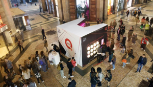 URBAN.:FX ha firmato la QVC Fashion Machine per la Vogue Fashion Night Out