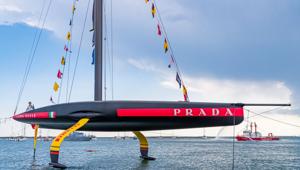 Panerai a Cagliari con Gregorio Paltrinieri per il varo del monoscafo full-foiling AC75 Luna Rossa