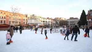 Nel week-end dell’Immacolata con l’apertura della pista di pattinaggio a Venezia il Natale 2019 è entrato nel vivo