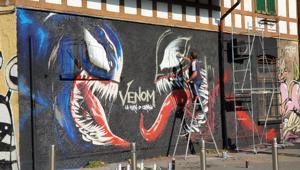 Una nuova sfida artistica a colpi di spray sul muro di San Siro per il lancio del film "Venom: La Furia di Carnage"