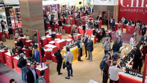 Al Vinitaly debutta la Firriato Art Gallery con la mostra Artificial Hell – L’Inferno di Dante visto dall’Intelligenza Artificiale Al Vinitaly debutta la Firriato Art Gallery con la mostra Artificial Hell – L’Inferno di Dante visto dall’Intelligenza Artificiale