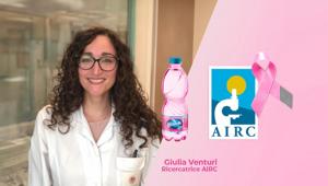 Acqua Vitasnella rinnova il suo impegno al fianco di AIRC con una borsa di studio. E lancia in Limited Edition la bottiglia da 0,5 L dedicata alla campagna Nastro Rosa