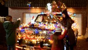 Per Natale Vodafone regala un Pass a scelta tra Music, Video e Social&Chat . On air la campagna di Team Red