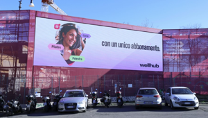 Wellhub debutta nell'Out-of-Home in Italia: Urban Vision cura la prima campagna maxi-billboard del brand