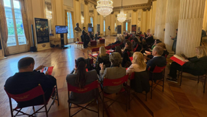 Banco dell'Energia celebra il Teatro la Scala con “Note Di Luce”, le installazioni luminose di Marco Lodola