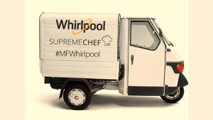 Whirlpool sfila alla Milano Fashion Week in ApeCar