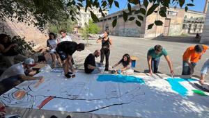 A Roma il WWF YOUng insieme alle studentesse e agli studenti realizza un’opera collettiva per dire basta ai combustibili fossili