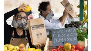 Con un evento in piazza del Popolo, a Roma, nella Giornata Mondiale dell'Alimentazione, il WWF denuncia l'impatto dei pesticidi sulla nostra salute e lancia la campagna #IlPandaSiamoNoi