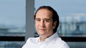Iliad pronta a sbarcare in Italia a fine anno con il marchio Free e un investimento di 100 milioni. Obiettivo: il 10% del mercato italiano come quarto operatore mobile