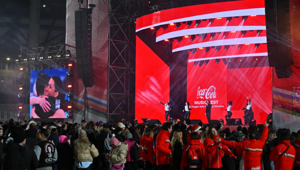 Con Coca-Cola Music Fest lo Stadio dei Marmi si è trasformato in un palcoscenico di energia e emozioni a celebrazione del Viaggio della Fiamma Olimpica