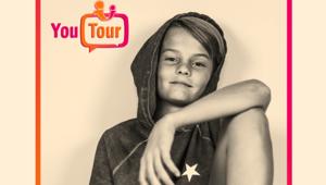 Parte da Milano Youtour, il primo tour itinerante, organizzato da Stand Out Comunicazione, dedicato ai ragazzi per incontrare le star di YouTube