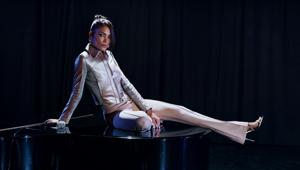 Elodie è la star dell’ultima campagna Zalando: “Ogni palco è un grande palco. Affrontalo con il tuo stile”. Firma Hello